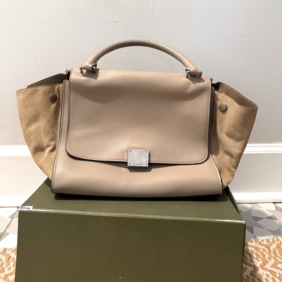 Céline trapeze bag in beige - Picture 3 of 14